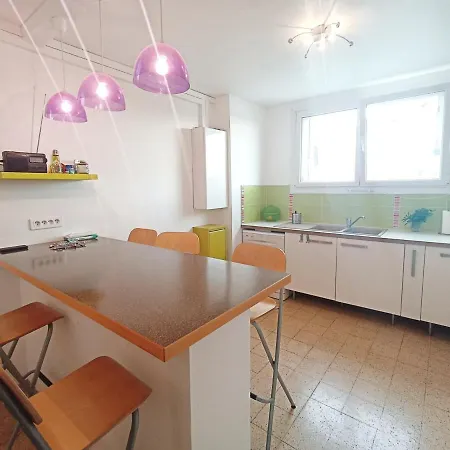 4 Pieces A Avec Balcon, Proche Plage, Activites Familiales Et Commodites - Fr-1-338-509 Sète