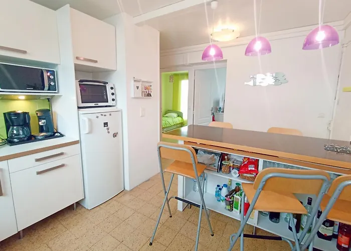Appartamento 4 Pièces à Avec Balcon, Proche Plage, Activités Familiales Et Commodités - Fr-1-338-509